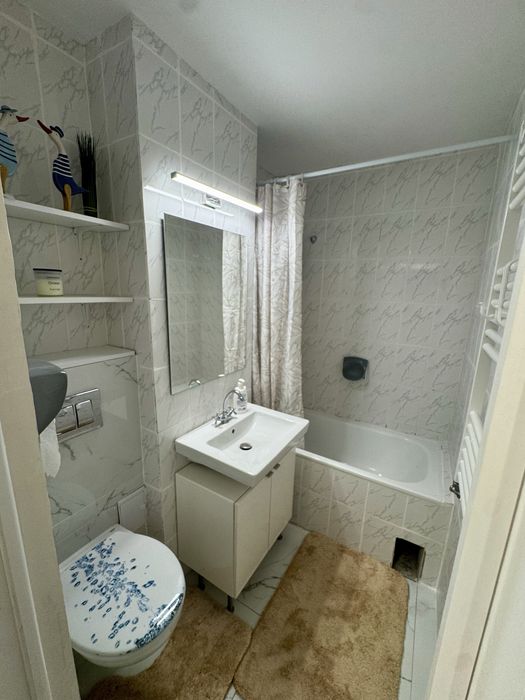 Apartament de închiriat | PF | 3 camere | Podu Ros | AC | Centrala