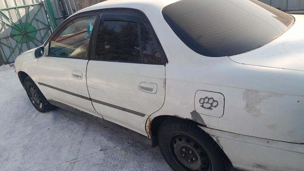 Toyota Carina улыбка