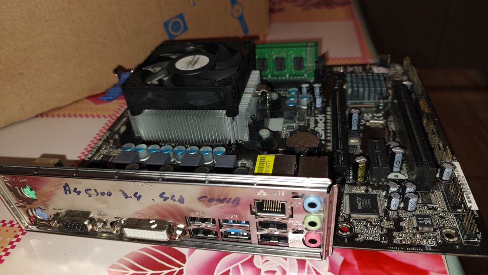 Kituri Complete AMD și INTEL