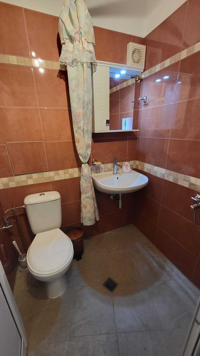 Дава се под наем Тристаен апартамент в София, Красна поляна 3 - 84 кв.м за 459 € - Снимка #16