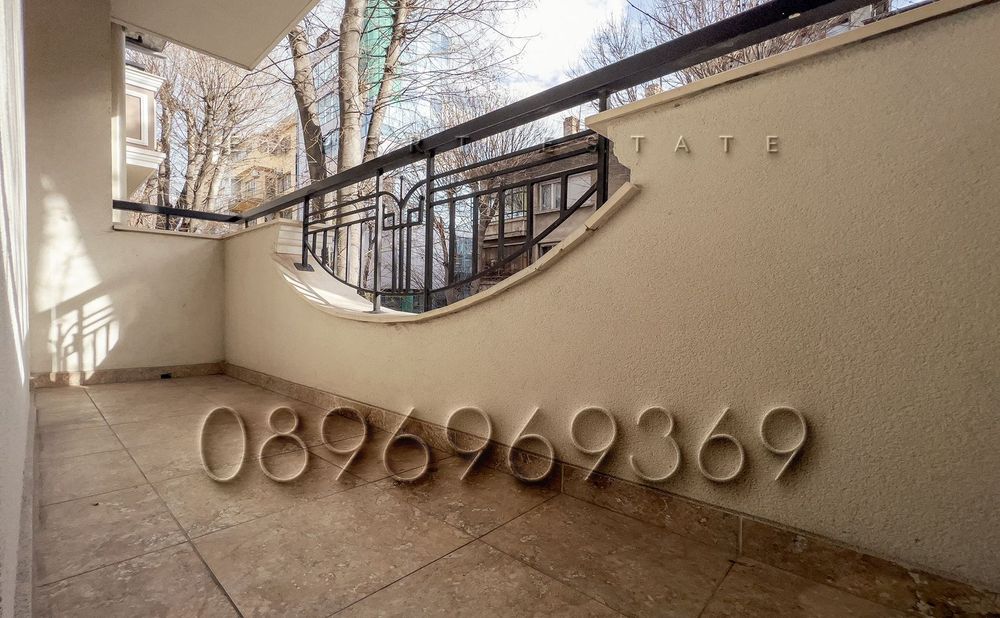 Продава се Тристаен апартамент в Варна, Център - 83 кв.м за 3061 €/кв.м - Снимка #5