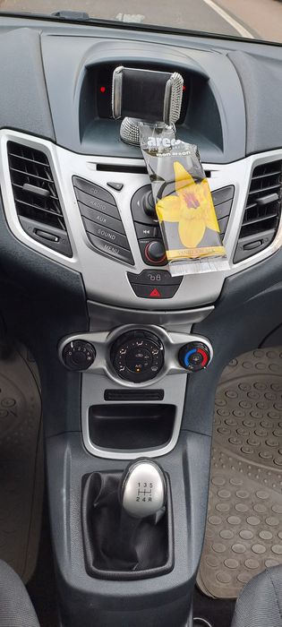 Ford Fiesta 2012 Euro 5 Benzina+GpL ! Avariat / Lovit ! Pret fix  !