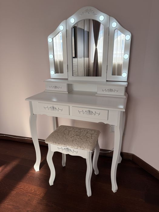 Masuta de toaleta cu led