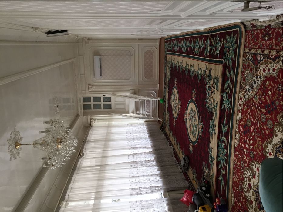 Uchaska arenda hovli