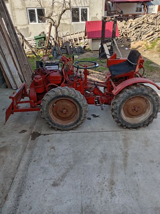 Vând tractoras pasquali 4x4 diesel