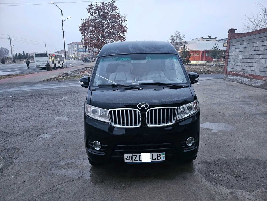 Mikroavtobus sotiladi