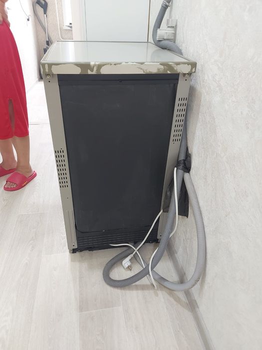 Продам посудомоечную машинку