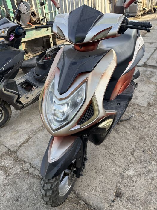 Скутер с документами