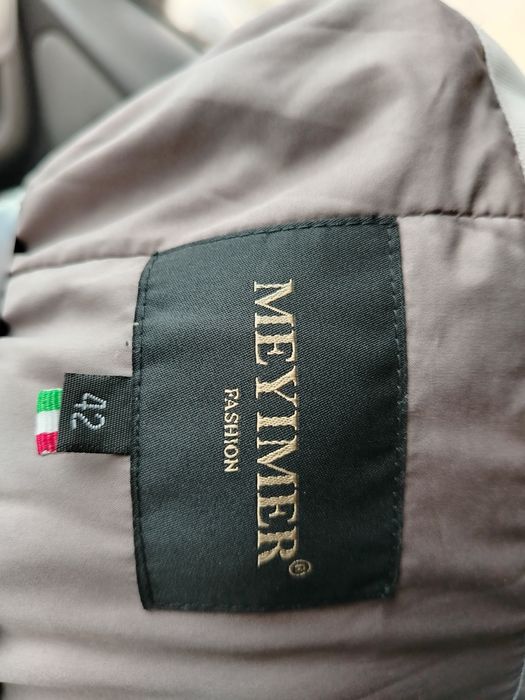 Продается женская куртка