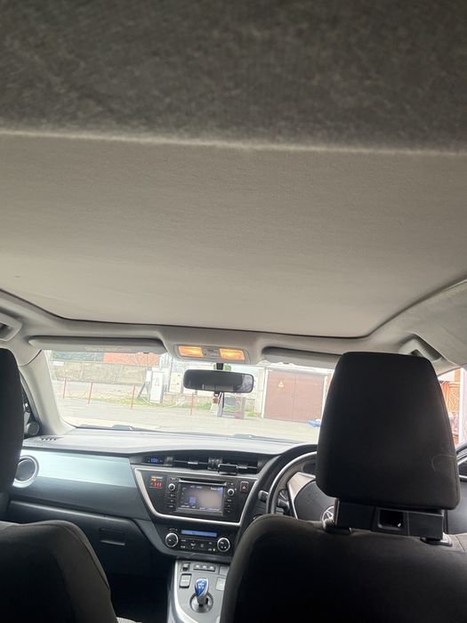 Toyota Auris Hybrid 1.8 • panoramic • 2013 • 274.000 km