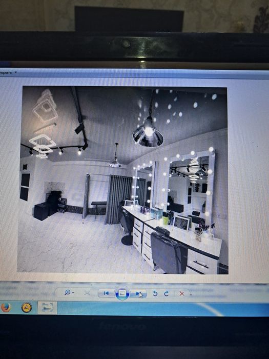 Парикмахерское зеркало,мойка,кресло,кондиционер