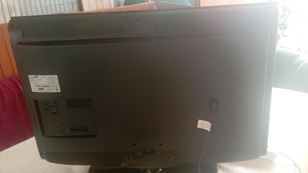 Продам телевизор буу