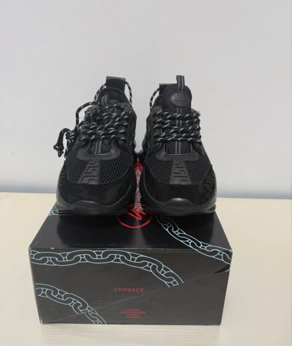 Versace chain reaction