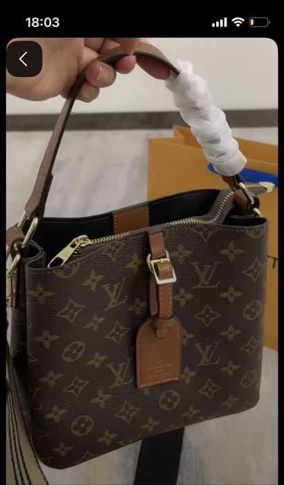 Louis vuitton чанта