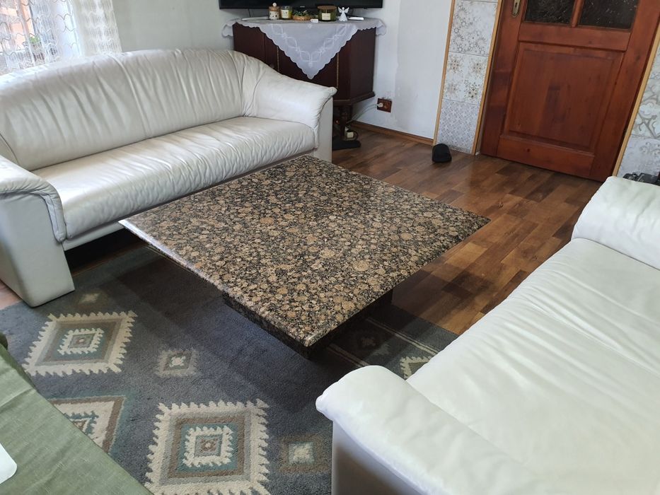 Masa din granit fosilizat 100cm×100cm made in Germany