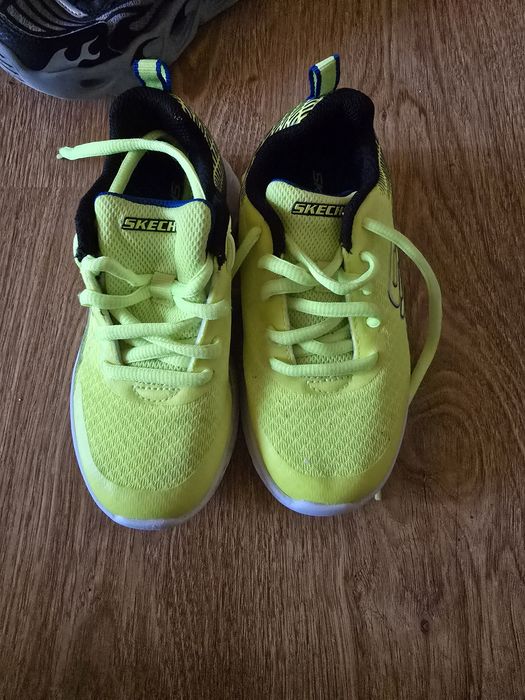 Lot Skechers/ dechatlon/ Zara