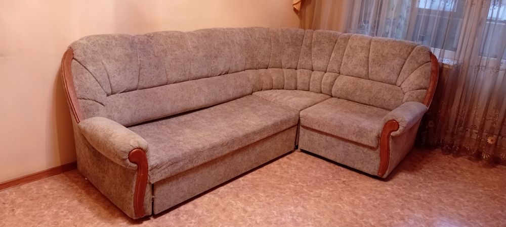 Диван уголок. Сборный. Целый. Состояние хорошее.