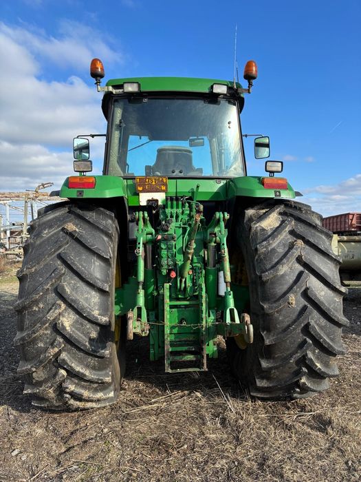 Vand tractor John Deere 7700