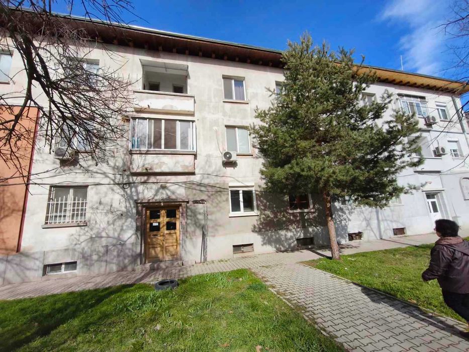 ЕРА МАКС продава апартамент до ДКЦ 1