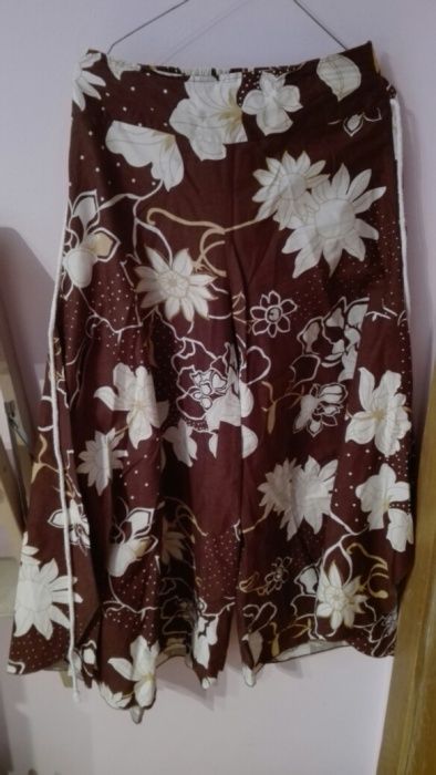 Pantalone flori,