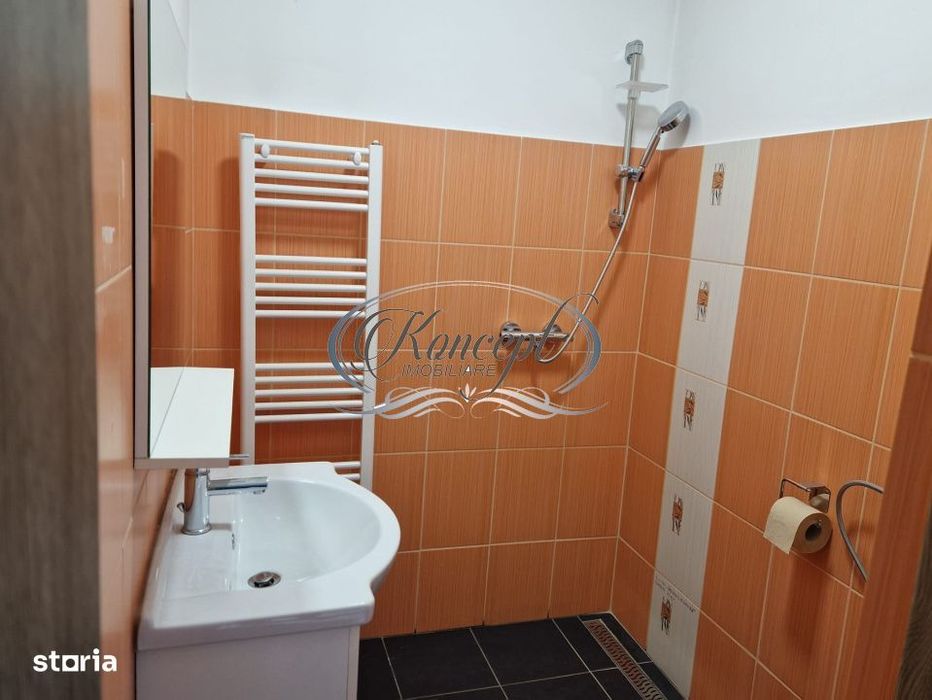 Central, birou cu acces din curte pe Str. Aurel Suciu
