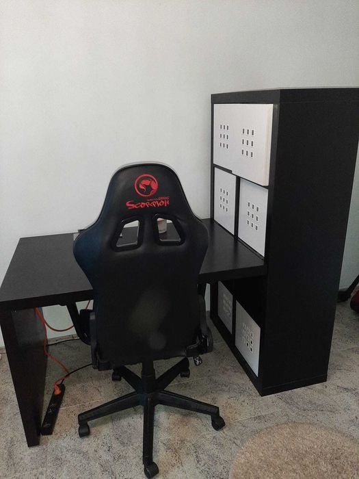 Birou Ikea cu etajera + scaun