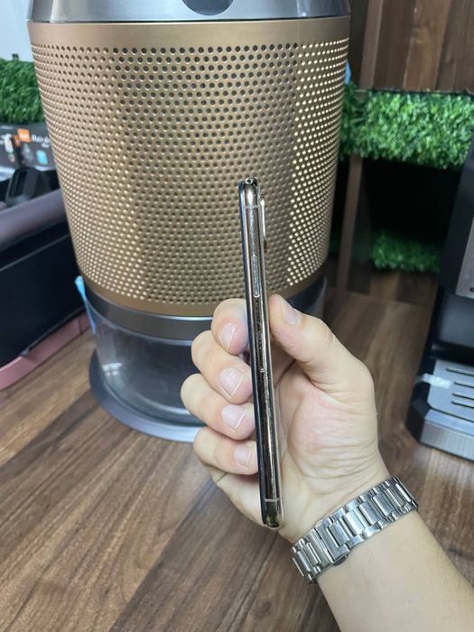 iPhone xs 64 gb chroshna