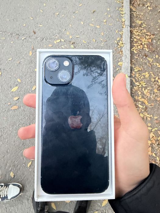 продам айфон 13 в хорошем состояние