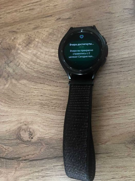 Смартчасы Galaxy Watch 4