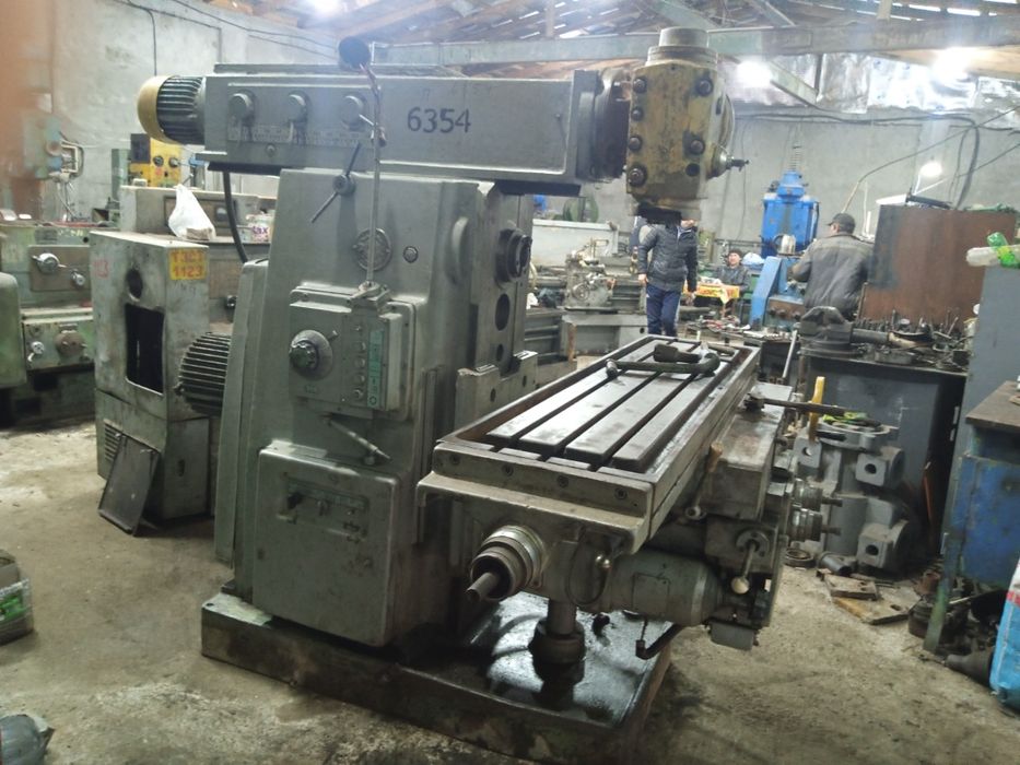 Универсально фрезерный 6р82ш