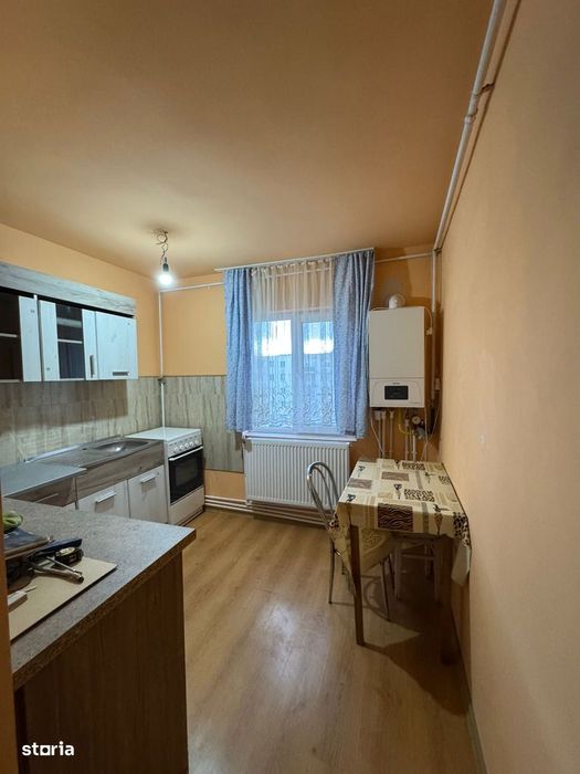 Garsonieră zona Astralis etaj 3 finisată mobilată