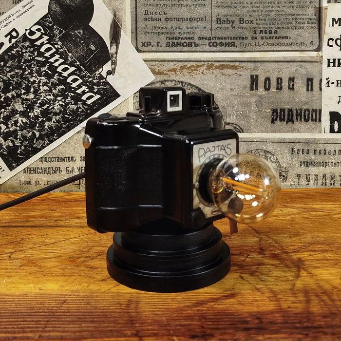 Уникални лампи от ретро фотоапарати – ръчна изработка.