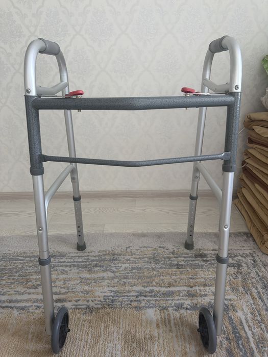 взрослый ходунок с колесами