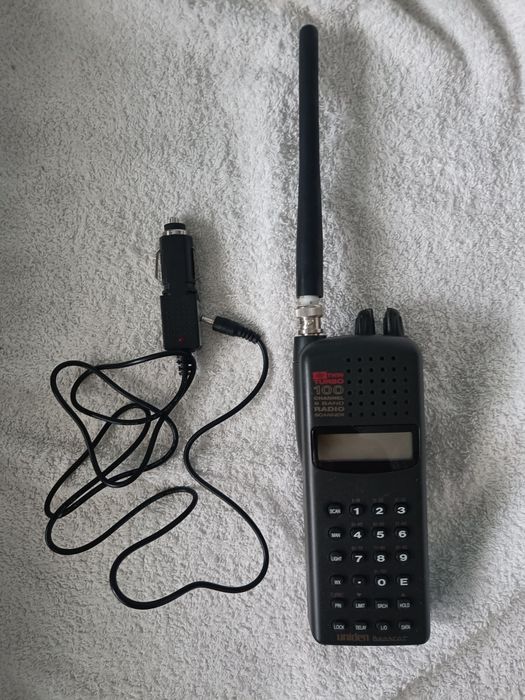 UNIDEN Bearcat Radio scanner
