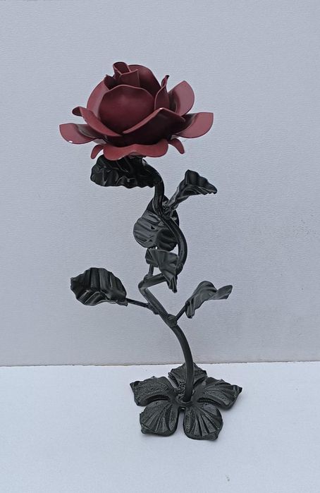 Цветок продам железный