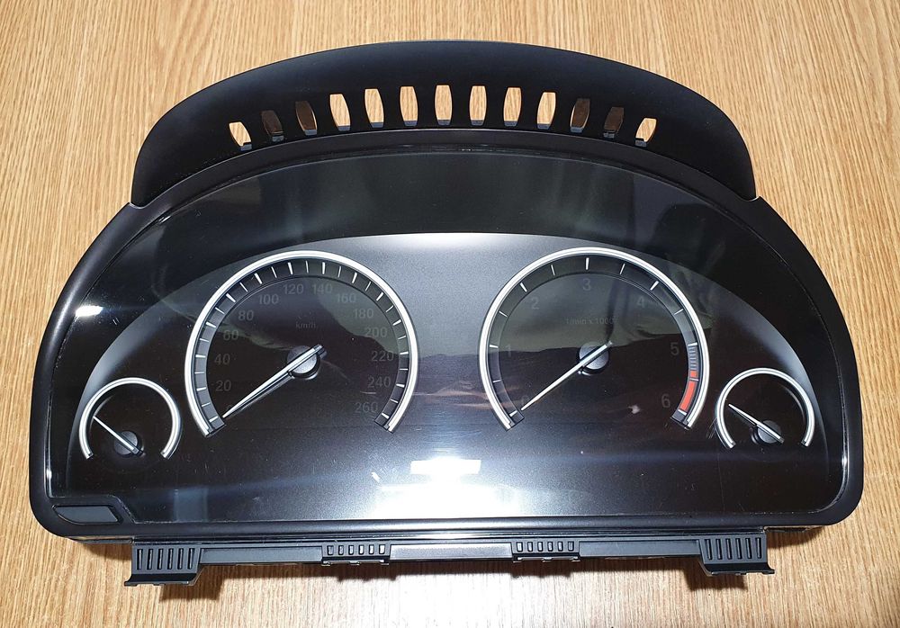 Ceasuri bord bmw f10 f01 f06 f07 f25 f26 f12 f15 f16 montaj