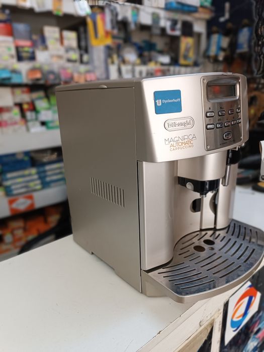 Кафемашина автомат Делонги