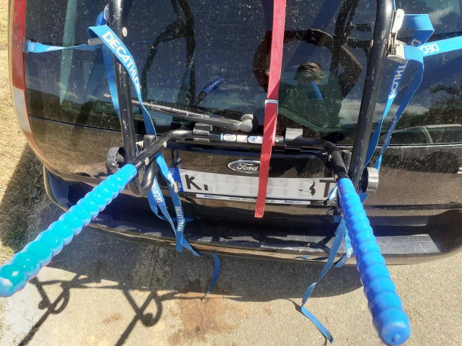 Стойка за колело на кола в добро състояние