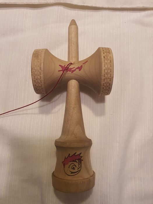 Kendama Bisoi (folosită)
