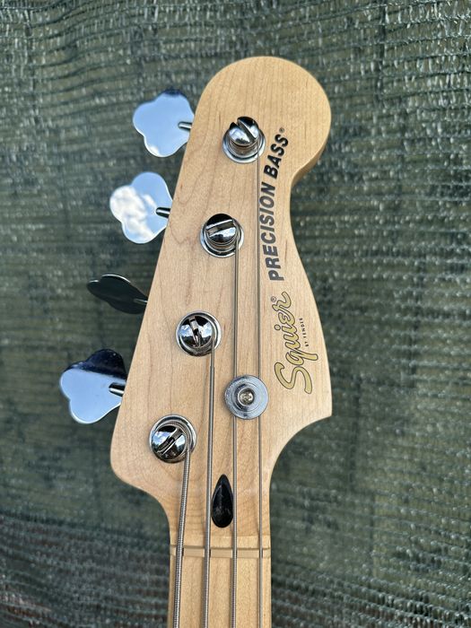 Бас гитара Squier Affinity Series Precision Bass