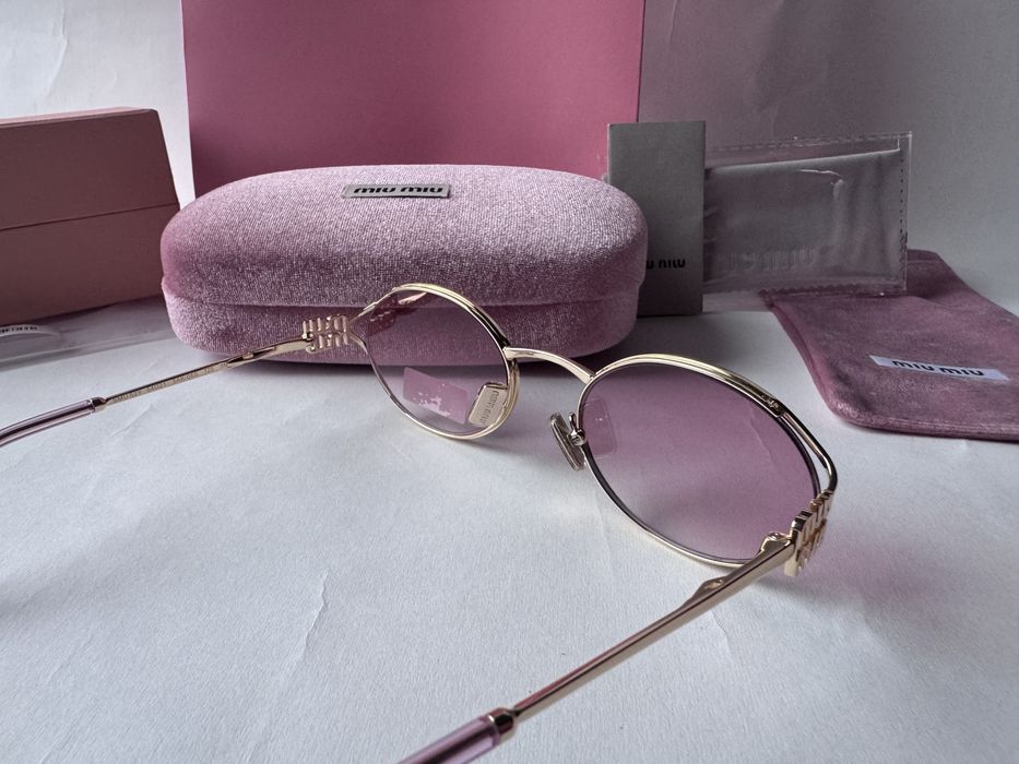 Ochelari de soare Miu Miu Oval SMU 52Y 54-21 125, Noi
