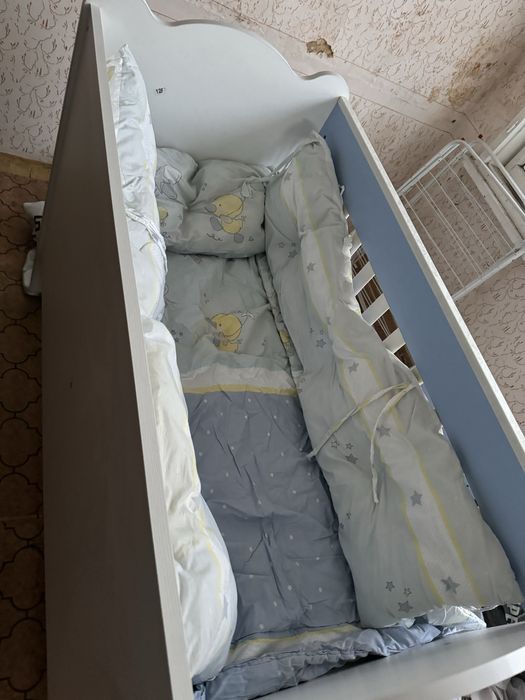 Детско люлеещо легло