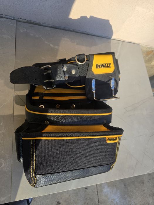 Паласка колан и държач за чук DeWalt