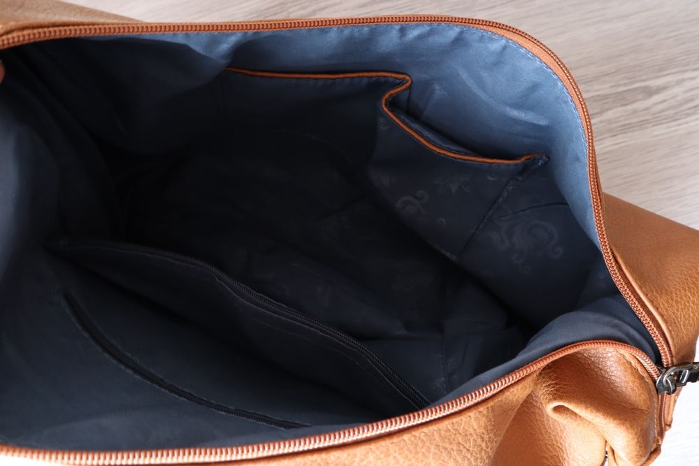 Стилна дамска чанта