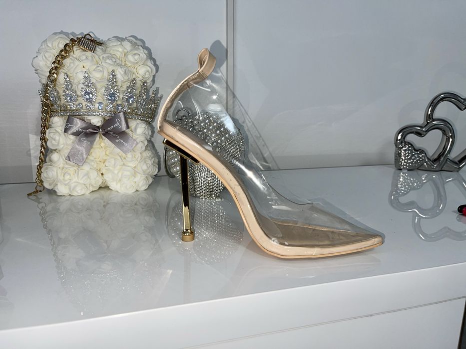 Pantofi nude/ transparenti