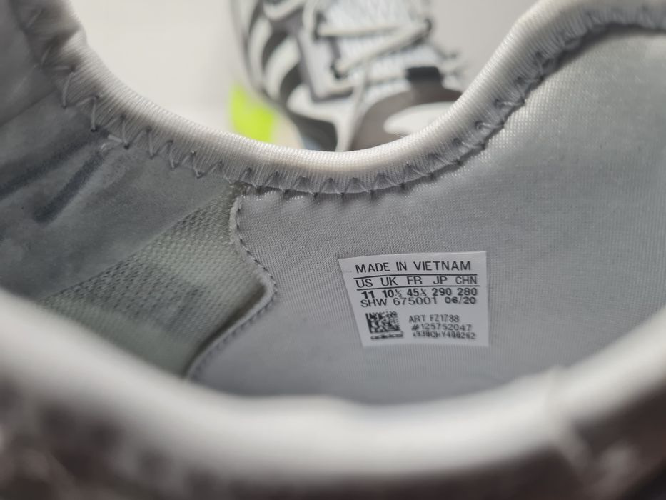 Маратонки Adidas Zx 2k Boost

Чисто нови с кутия.

Размер 45 1/3 стелка 29 см.

Цена 65 евро.