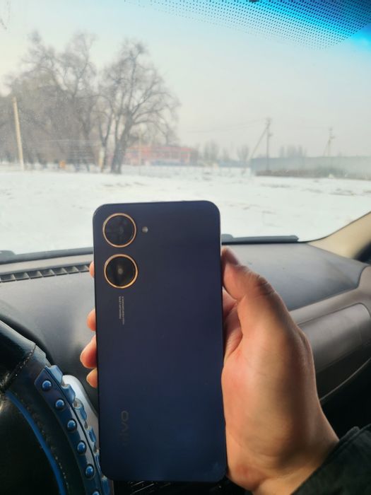 Продам Vivo Y3 128 GB