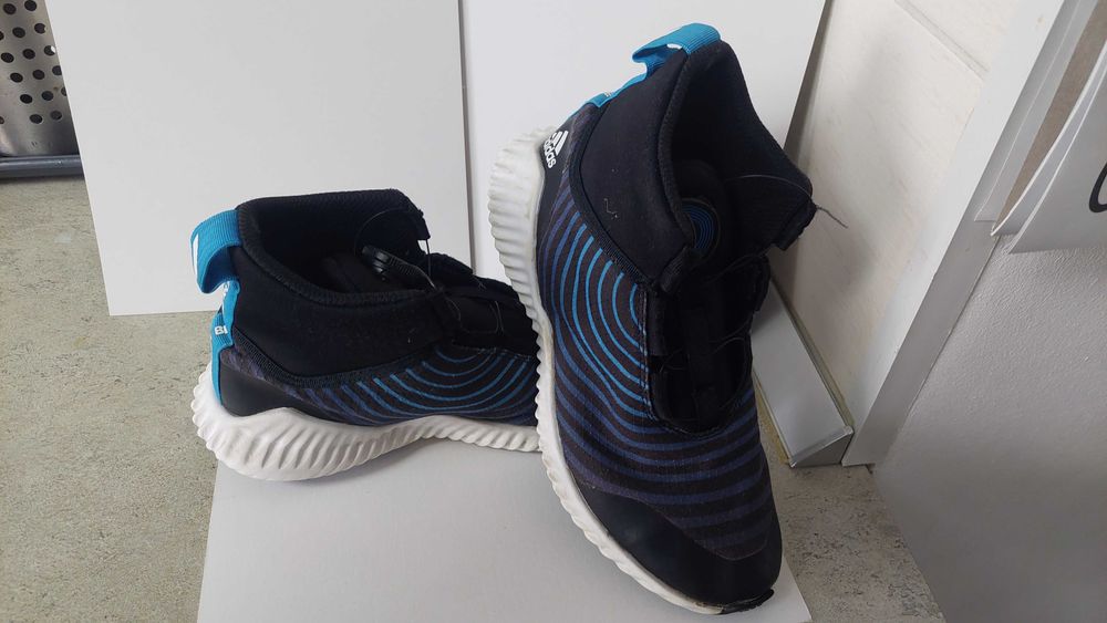 Ghete- Adidasi Adidas BOA copii marime 35