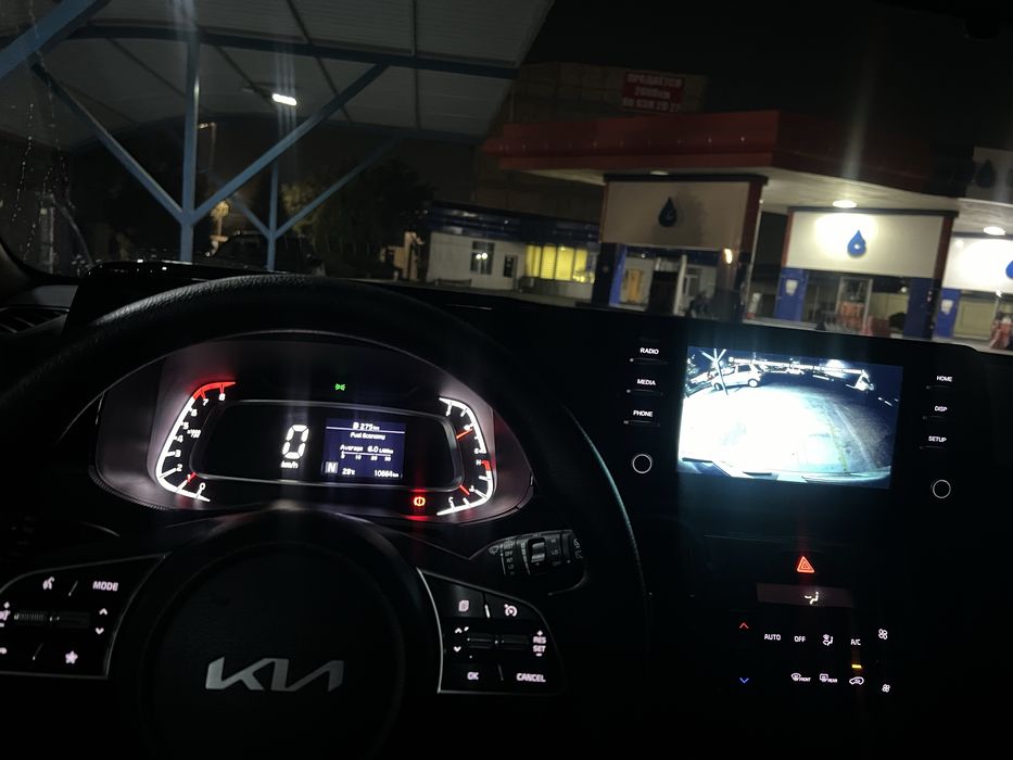 Kia sonet 2024-yil kraskasi top toza 2-pozitsa xolati ideal(yengi)