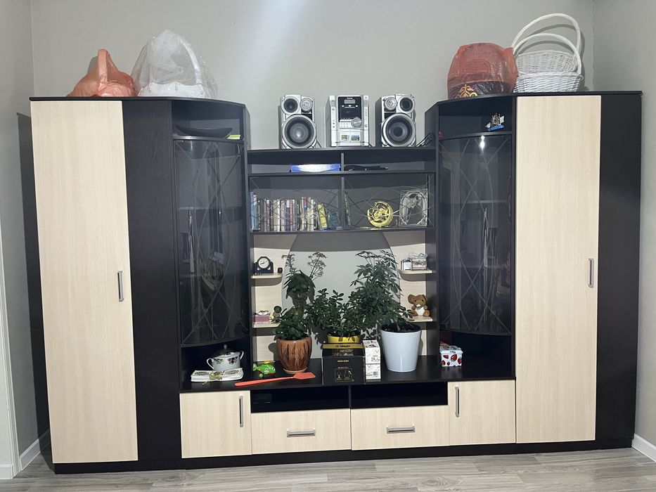 Продается стенка для гостиной